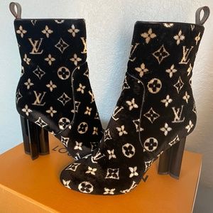 Louis Vuitton silhouette ankle boot